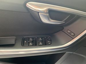 Volvo V60 2.0 D3 Momentum  - Foto 14