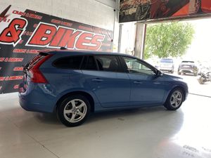 Volvo V60 2.0 D3 Momentum  - Foto 7