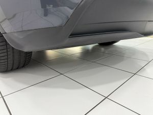 Tesla Model Y Gran autonomía Tracción integral  - Foto 20