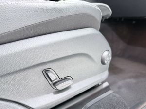 Mercedes GLC 300 e 4MATIC  - Foto 17