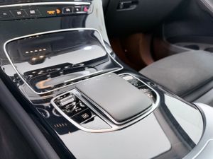 Mercedes GLC 300 e 4MATIC  - Foto 12