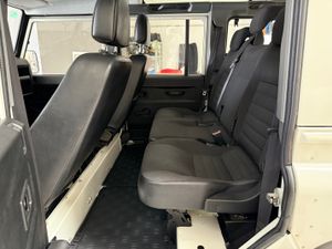 Land-Rover Defender 110   - Foto 14