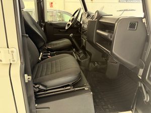 Land-Rover Defender 110   - Foto 10