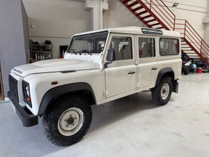 Land-Rover Defender 110   - Foto 2