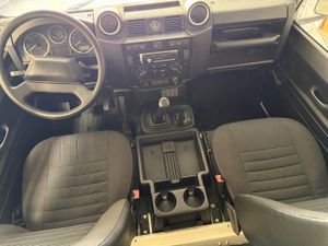 Land-Rover Defender 110   - Foto 11