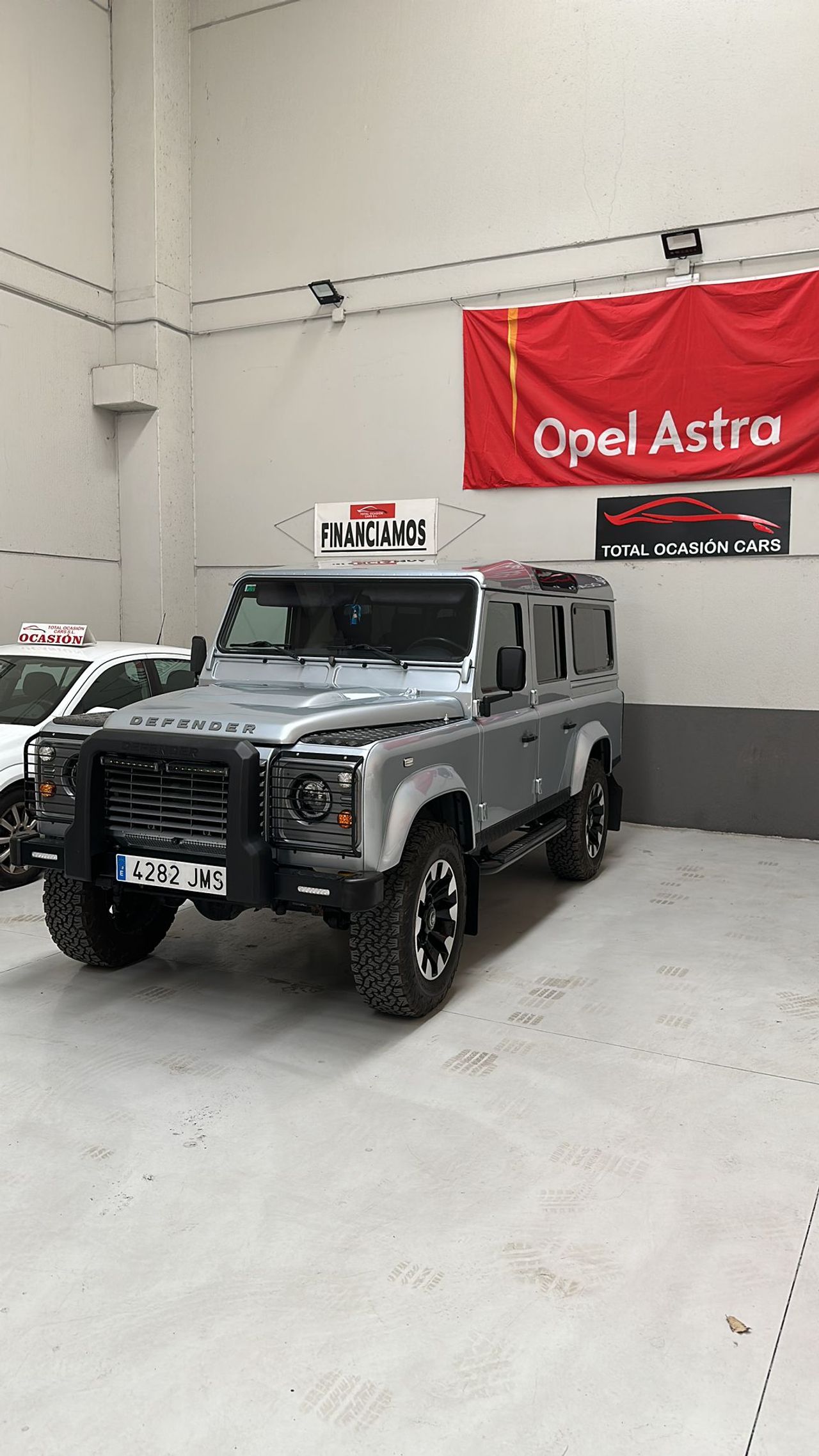 Land-Rover Defender 110 SW SE 2016  - Foto 1