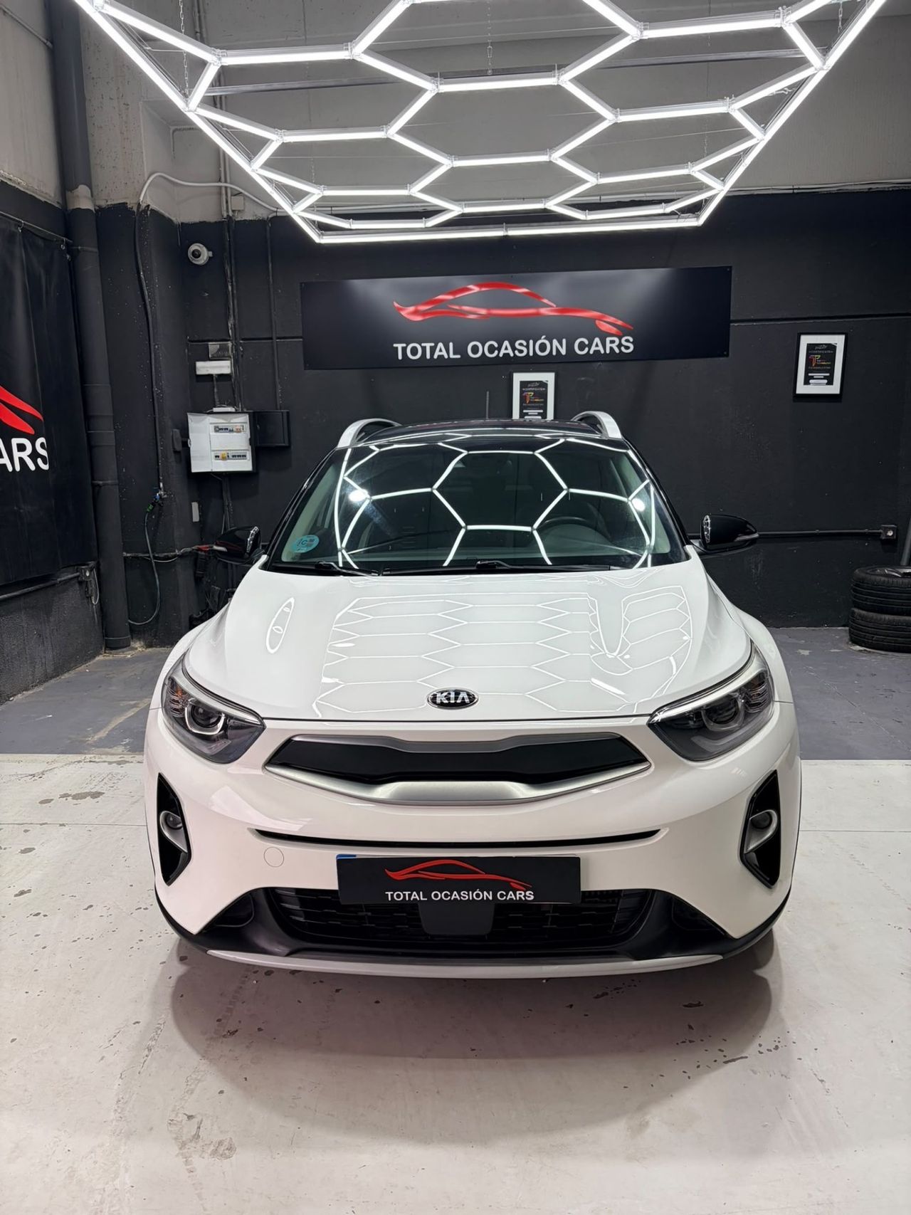Kia Stonic 1.6CRDI 110CV  - Foto 1
