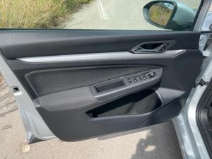 Volkswagen Golf Life 1.5 TSI 96kW 130CV - Foto 14