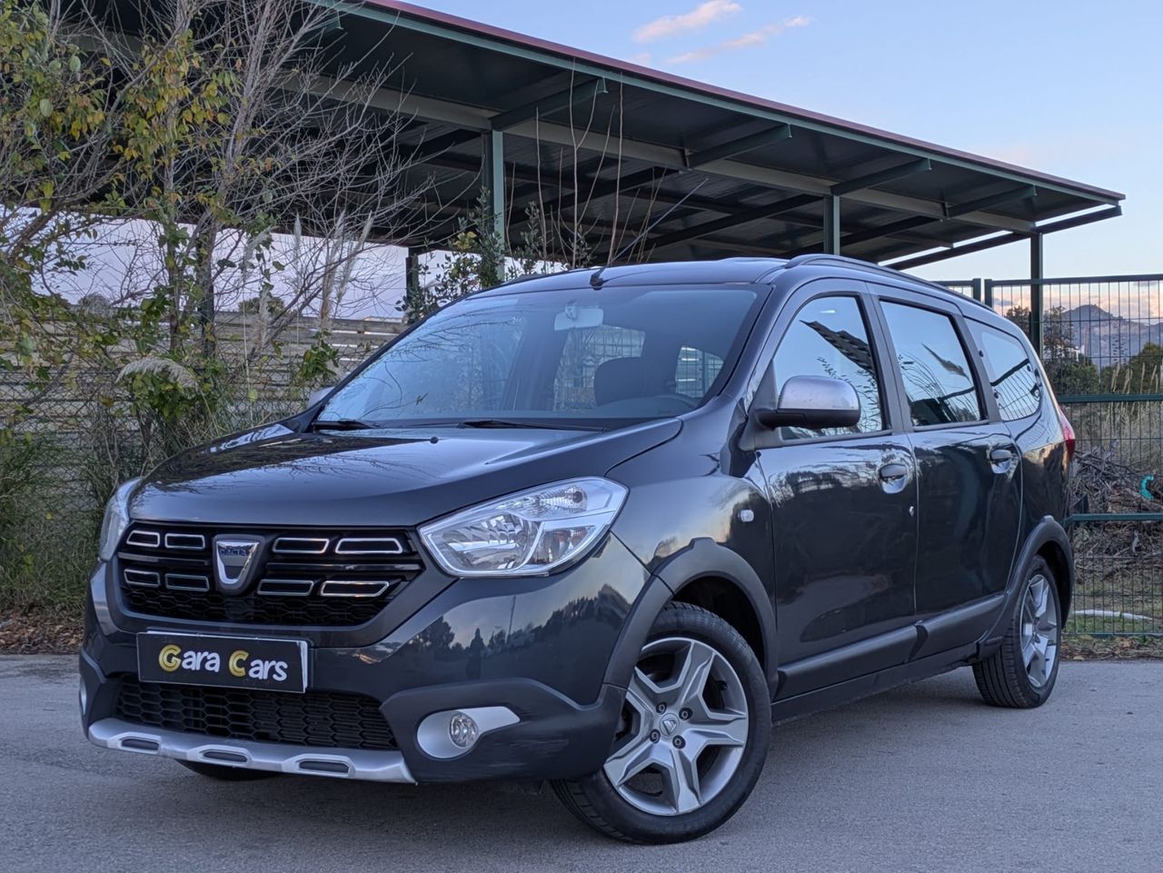 Dacia Lodgy Stepway 1.6 75 kW (100 CV) 7 plazas - Foto 1