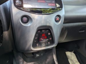 Toyota Aygo 5p 70 x-clusiv - Foto 27