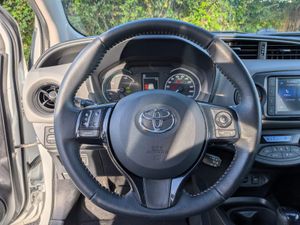 Toyota Yaris 5p 100H Feel! - Foto 24
