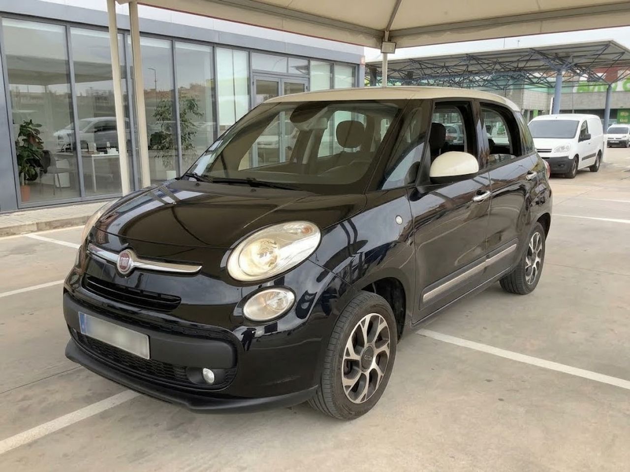 Fiat 500L Lounge 1.4 16v 95 CV - Foto 1