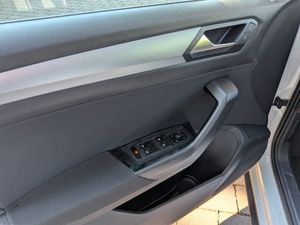 Volkswagen T-Roc Life 1.0 TSI 81 kW - Foto 20