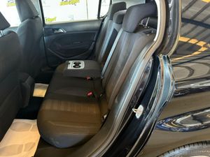 Peugeot 308 5p Allure 2.0 BlueHDi 150 SE PUEDE VER Y PROBAR EN SENRA SPORT (PEUGEOT) DUMBRIA - Foto 11