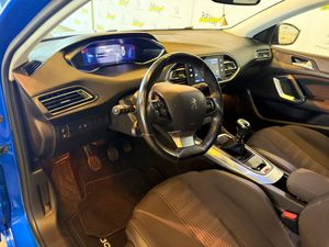 Peugeot 308 SW Allure Pack BlueHDI 130 S&S 12900 - Foto 13