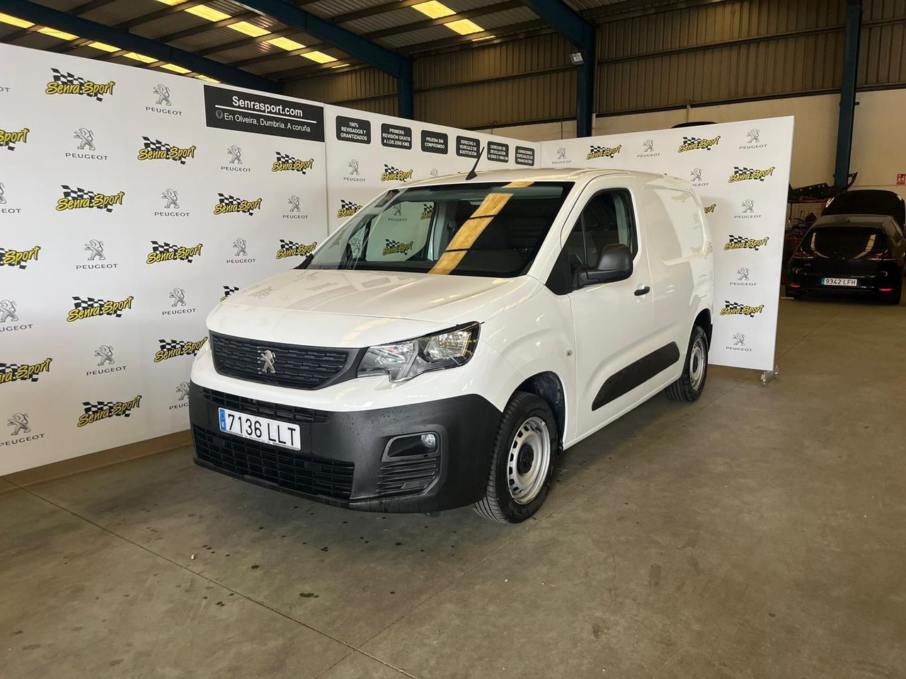 Peugeot Partner PRO STANDAR  - Foto 1