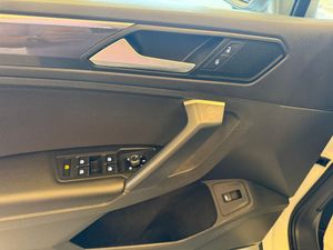 Volkswagen Tiguan Sport 2.0 TDI 140kW (190CV) 4Motion DSG SE PUEDE VER Y PROBAR EN SENRA SPORT (PEUGEOT) DUMBRIA - Foto 19