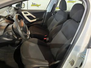 Peugeot 208 5P LIKE 1.6 BlueHDi 55KW (75CV) - Foto 9