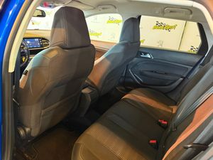Peugeot 308 SW Allure Pack BlueHDI 130 S&S 12900 - Foto 11
