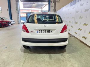 Peugeot 207 ACTIVE 1.6 HDI 92 FAP - Foto 5