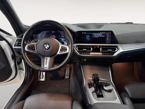 BMW Serie 3 330e xDrive Touring - Foto 30