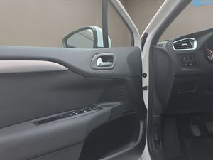 Citroën C4 1.6 e-HDi 115cv Seduction - Foto 9