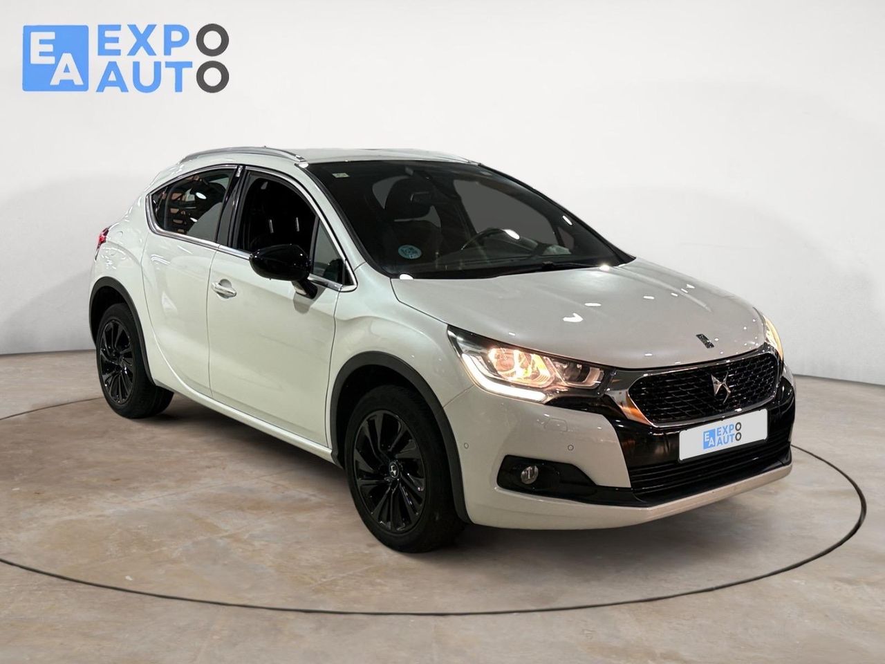 DS DS 4 Crossback 1.6 BlueHDi 88kW Connected Chic - Foto 1
