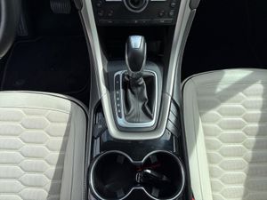 Ford Mondeo 2.0 EcoBoost 240CV Auto Vignale Sedán - Foto 23