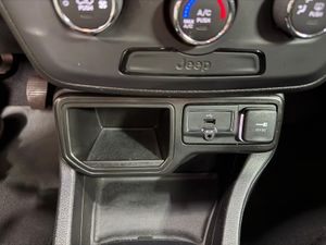 Jeep Renegade 1.6 E-TORQ 81kW Sport FWD E6 - Foto 11