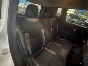 Jeep Renegade Night Eagle 1.0 Turbo 88 kW (120 CV) 4x2 - Foto 14