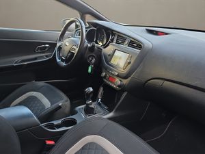 Kia Ceed 1.6 CRDi VGT 100kW (136CV) GT Line - Foto 14