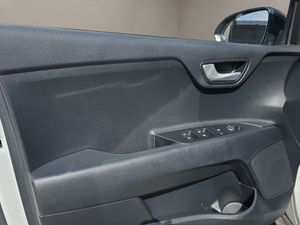 Kia Stonic 1.0 T-GDi 74kW (100CV) MHEV iMT Concept - Foto 11