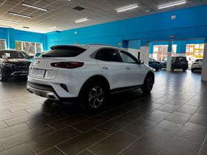 Kia XCeed 1.6 MHEV Tech 100 kW (136 CV) - Foto 7