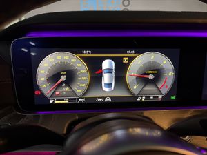 Mercedes CLS 300D AMG - Foto 9