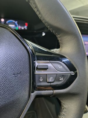 Peugeot 308 308 5P Allure Pack Hybrid 180 eEAT8 - Foto 35