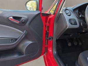 Seat Ibiza 1.6 TDI 90cv Reference - Foto 11