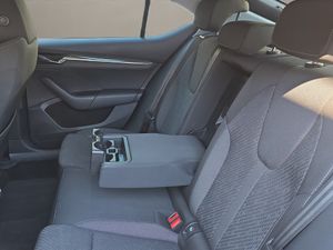 Skoda Octavia 1.5 TSI 110kW150CV mHEV DSG Selection - Foto 14