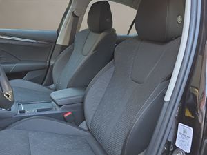 Skoda Octavia 1.5 TSI 110kW150CV mHEV DSG Selection - Foto 12