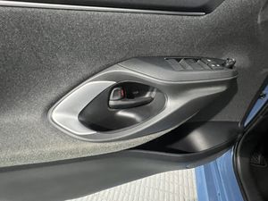 Toyota Yaris 1.5 Active 116 CV - Foto 17