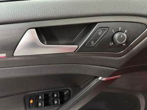 Volkswagen Golf GTI TCR 2.0 TSI 213kW(290CV) DSG - Foto 10