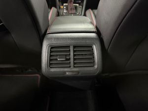 Volkswagen Golf GTI TCR 2.0 TSI 213kW(290CV) DSG - Foto 17