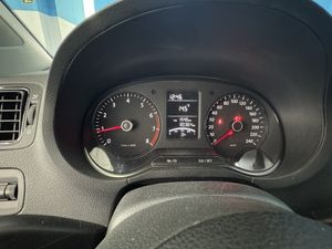 Volkswagen Polo 5p Advance 1.0 75 CV BMT - Foto 17