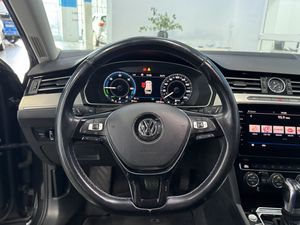 Volkswagen Passat Variant GTE 1.4 TSI ePower DSG 6 vel. - Foto 18