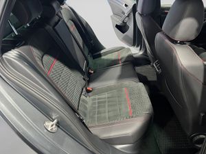 Volkswagen Golf GTI 2.0 TSI 180 kW (245 CV) DSG - Foto 34
