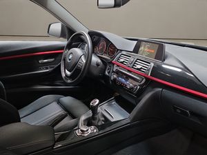 BMW Serie 3 320i Touring - Foto 13