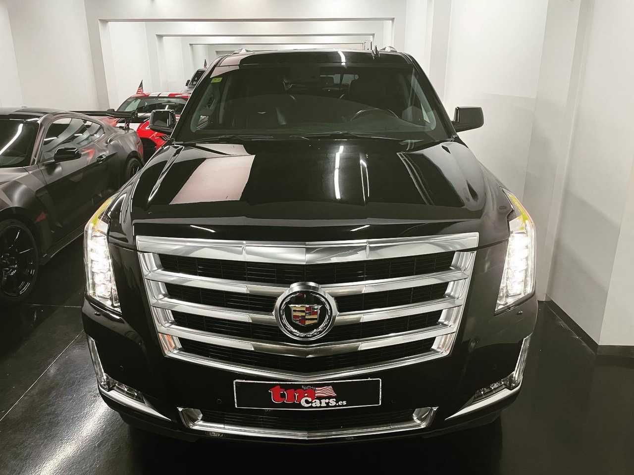 Cadillac Escalade Luxury  - Foto 1