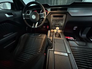 Ford Mustang Shelby GT 500  - Foto 14
