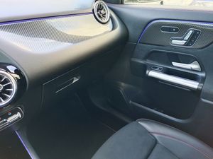 Mercedes GLA 200d AMG LINE. 150cv  - Foto 28