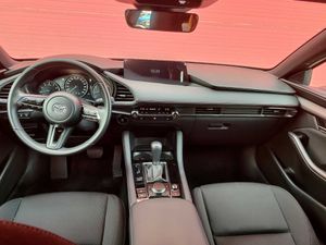 Mazda 3 2.0 HEV E-SKYACTIV-G 90KW HOMURA AUTO 5P - Foto 9