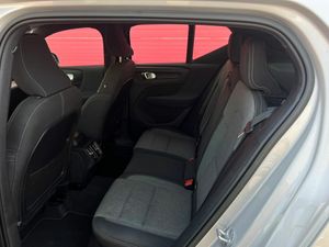 Volvo XC40 2.0 B3 CORE AUTO 5P MHEV - Foto 11